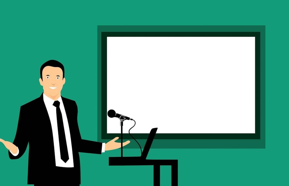 how to introduce yourself in a presentation