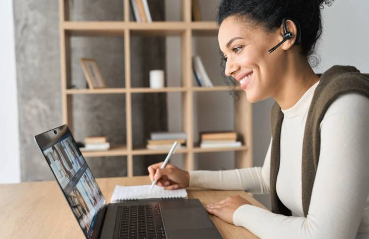 Ultimate 35+ Best Self-Introduction lines (With Examples) - Frantically ...